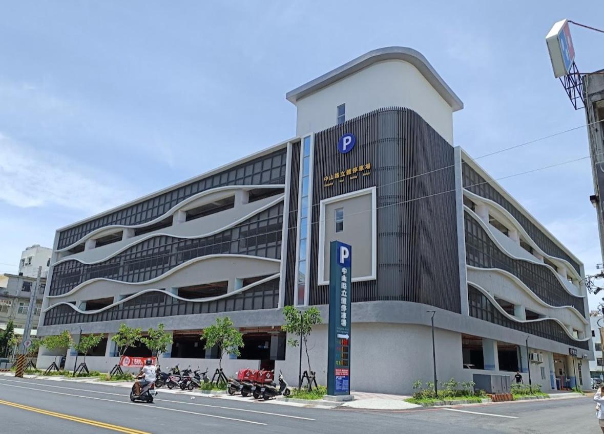 H-Khun Apartment Donggang Exterior photo