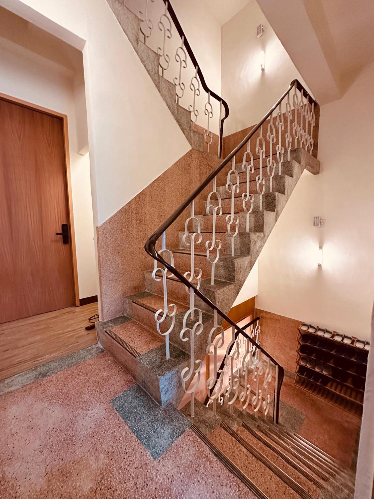 H-Khun Apartment Donggang Exterior photo